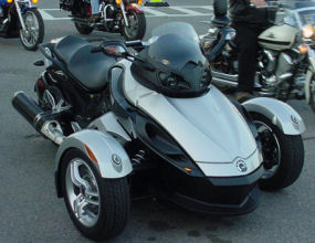 Motorcycle picture of a 2008 Can-Am Spyder Roadster ~~ Picture by Walter Kern