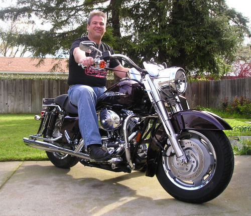 Motorcycle picture of a 2005 Harley-Davidson Road King Custom