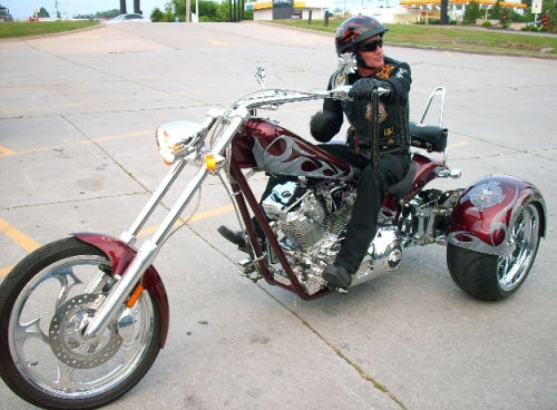 Men on Motorcycles picture of a 2005 American Ironhorse Legend with Mystery Design trike kit