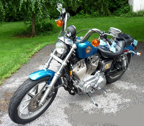 Motorcycle Picture of a 1994 Harley-Davidson Sportster XLH 883 Hugger