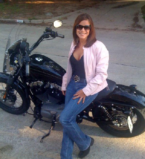 Women on Motorcycles Picture of a 2009 Harley-Davidson Sportster Nightster