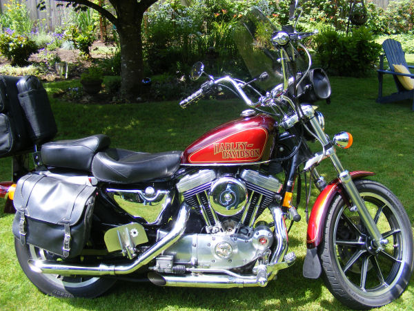 Motorcycle Picture of a 1992 Harley-Davidson Sportster XLH