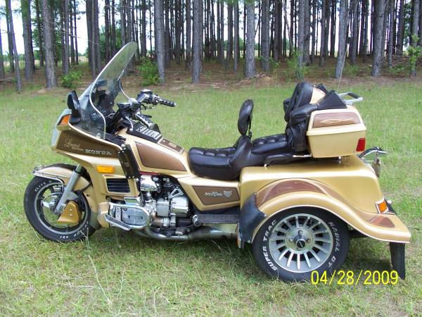 Motorcycle trike picture of a 1985 Limited Edition Honda Gold Wing GL1200 w/Tri-Wing Conversion Kit