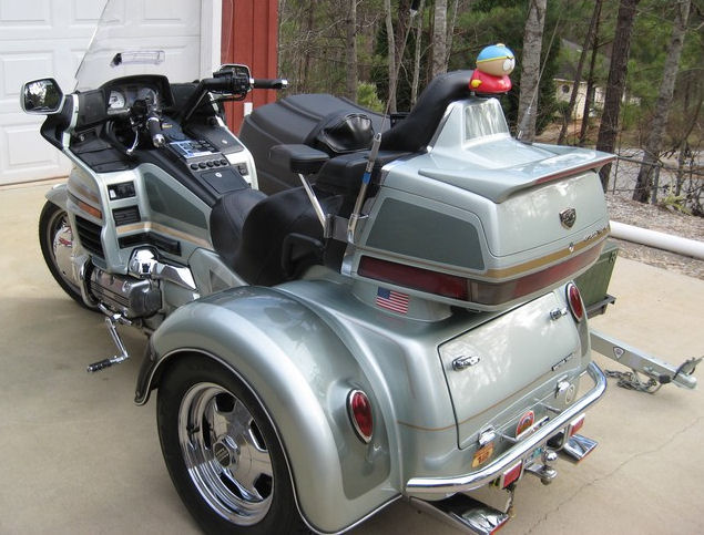 Motorcycle trike picture of a 1999 Honda Gold Wing 1500SE Motor Trike