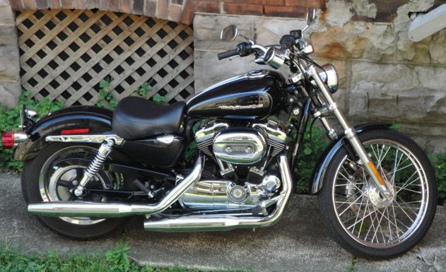 Motorcycle Picture of a 2006 Harley-Davidson Sportster XL1200C