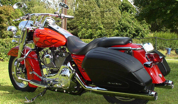 Motorcycle Picture of a 2006 Harley-Davidson FLHRSI