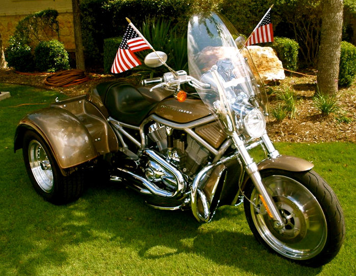 Motorcycle Picture of a 2004 Harley-Davidson V-Rod Trike