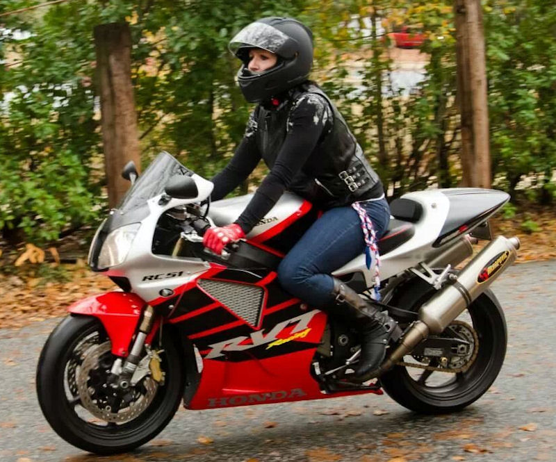 Women on Motorcycles Picture of a Honda RC51 1000