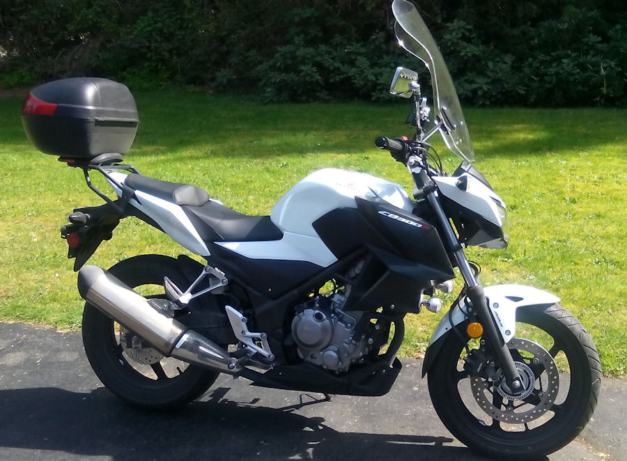 Motorcycle Picture of the Month for August, 2015 - 2015 Honda CB300fa