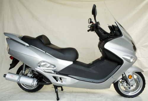 Motorcycle picture of a 2008 Roketa 150CC Motor Scooter