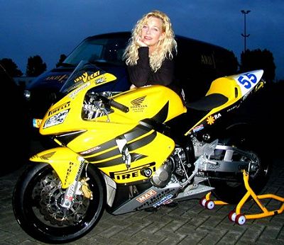 Sportbike motorcycle