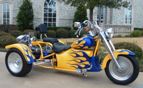 Motorcycle trike picture of a 2005 NovaTrike Cruiser
