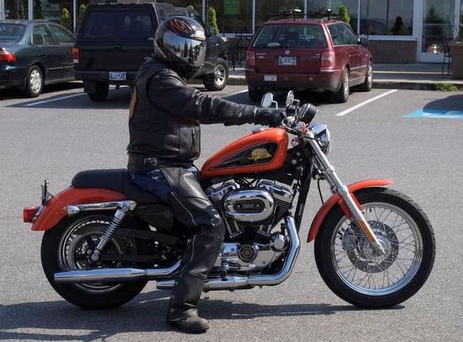 Motorcycle Picture of the Week for Men on Motorcycles - 2007 Harley-Davidson Sportster XL-50