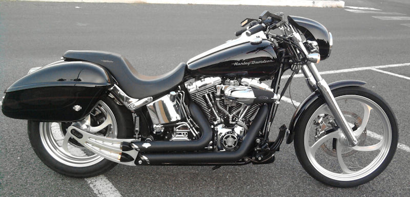 Motorcycle Picture of a 2000 Harley-Davidson FXSTD Softail Deuce